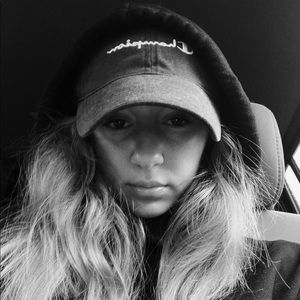 Meet your Posher, Chloe